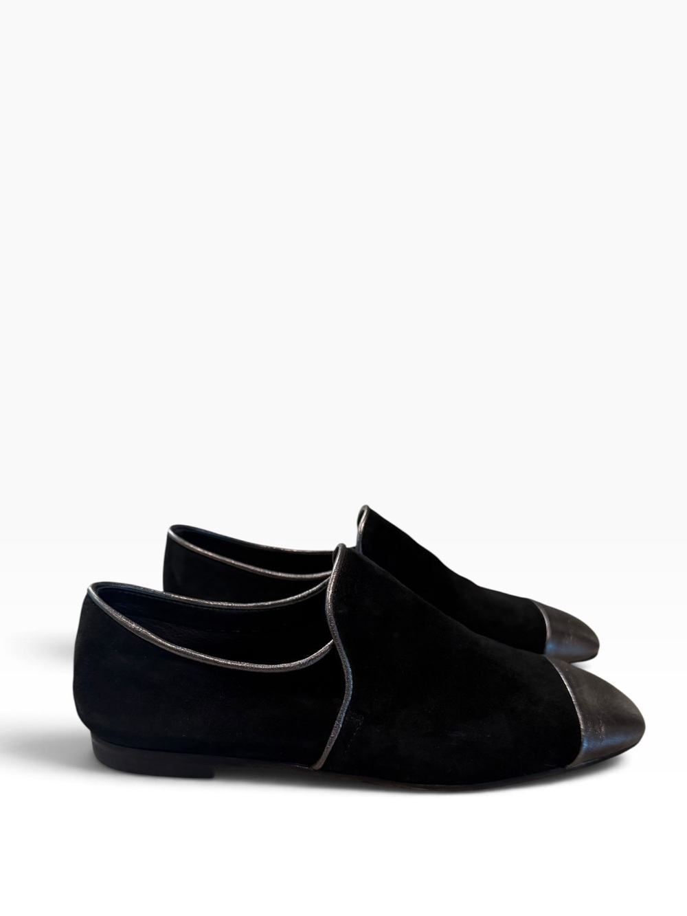 Aquatalia Revy flats slip on loafer black/silver 7.5 Vera cuio Italy suede